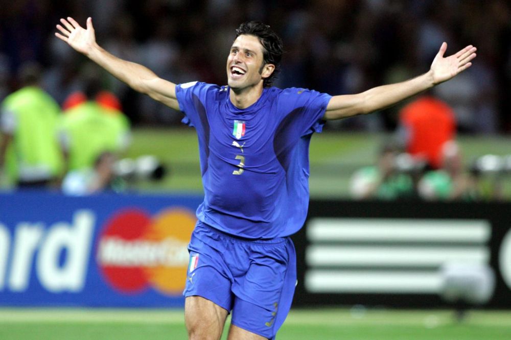 争夺4亿年轻人，北上广深蓉围猎“超级接口”