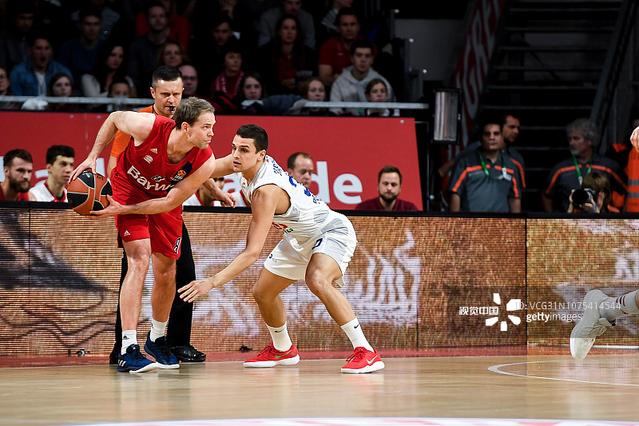 他与雷霆三少并驾齐驱！18年效力11队还有油 今为火箭传帮带