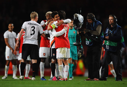 美媒：锡安的交易价值触底，若能换到次轮签就算不错