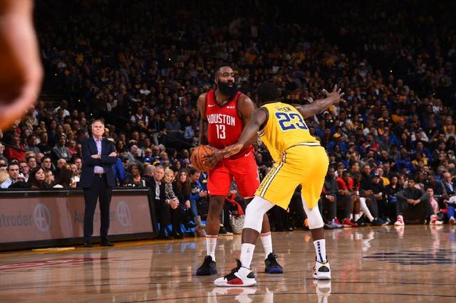 快船赢球后，哈登下令了，一人回归完全体状态，4巨头也归位了