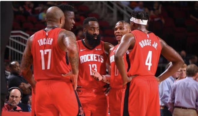 击球员的反应说明了一切！埃里克-费迪万磁王式的“吸入”美技你打几分？