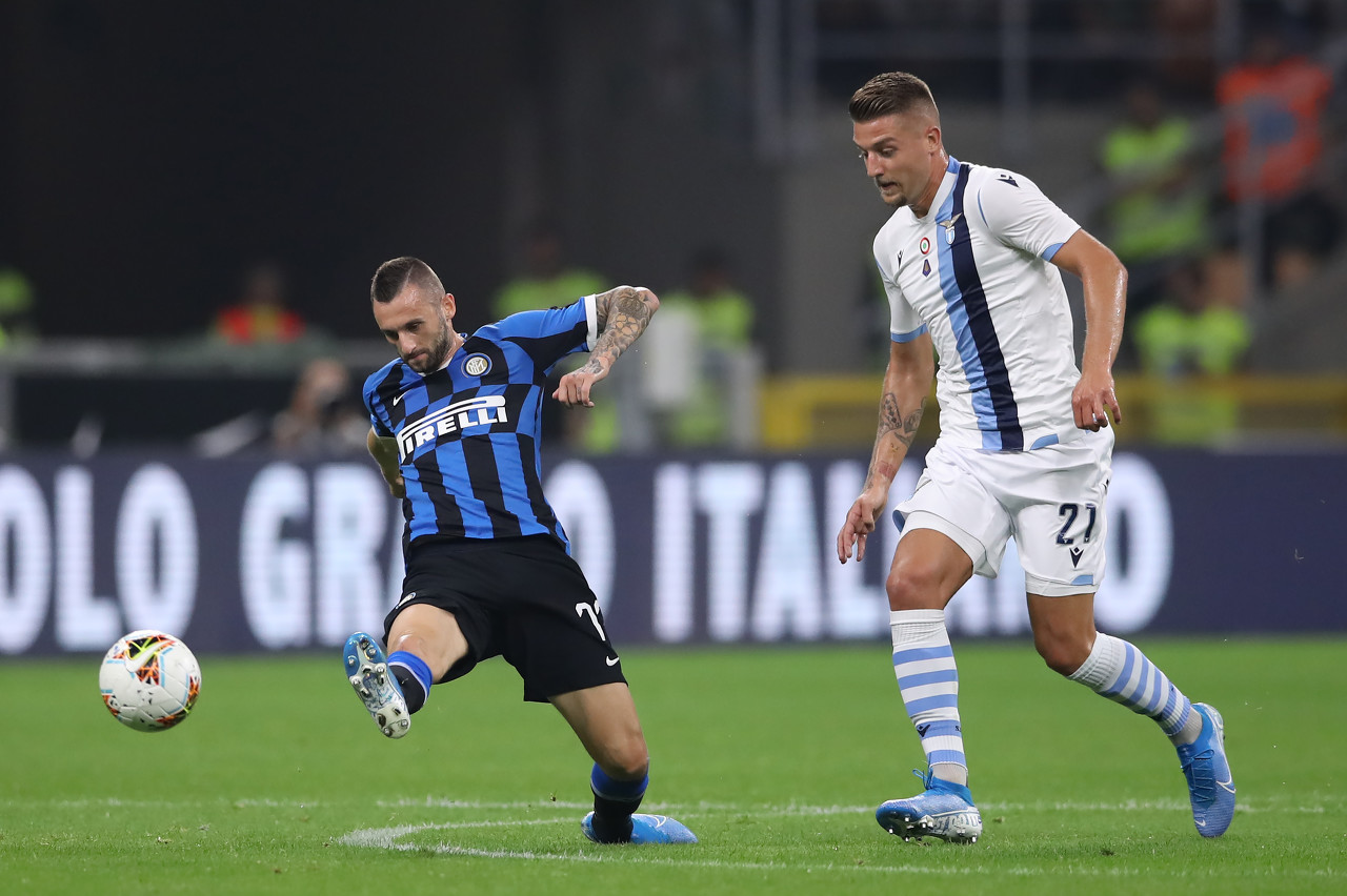 多角度看埃弗顿破门：球队精彩配合，蒂亚戈禁区中路抢点推射