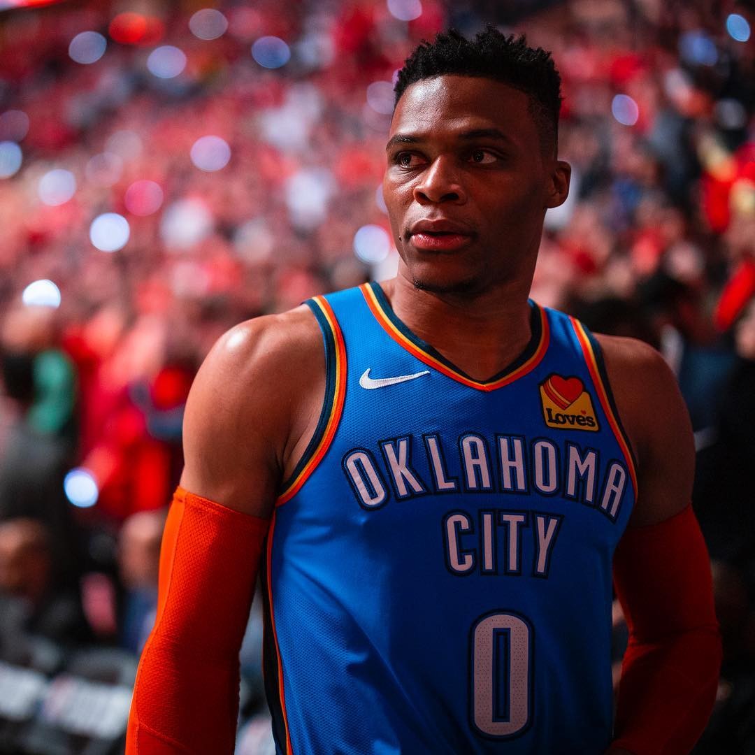 赫内斯：拜仁再次成为一座堡垒；孔帕尼像老母鸡一样保护球员