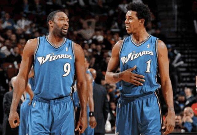 都怪张镇麟？昔日国手+全明星转会后坐穿冷板凳，场均1.6分1.4板